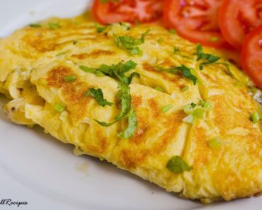Cheese Omelette / Easy Breakfast Recipe
