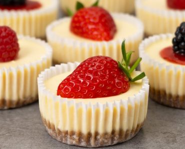 Easy Mini Cheesecakes Recipe
