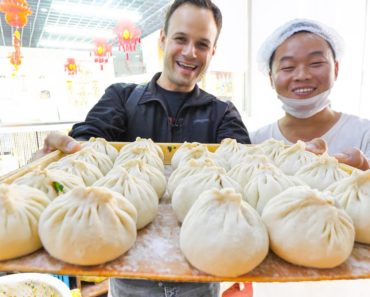 Most SATISFYING Chinese Street Food FACTORY (10,000 BAOZI/Day) + Muslim