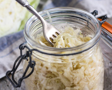 Simple Cultured Cabbage (Sauerkraut)