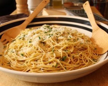 Garlic Spaghetti – Spaghetti Aglio e Olio Recipe