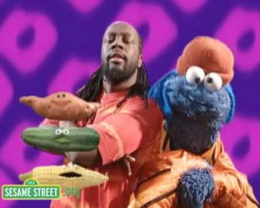Sesame Street: Wyclef Jean And Cookie Monster Sing About Healthy