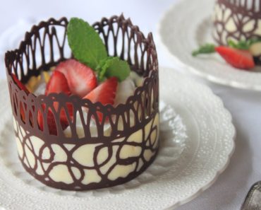How to Make Chocolate Lace Dessert Cups
