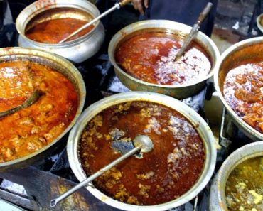 Non Vegetarian Food: Bhathiar Gali, Ahmedabad (India)