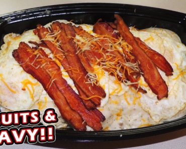 Granny’s Biscuits and Gravy Breakfast Food Challenge w/ Bacon &