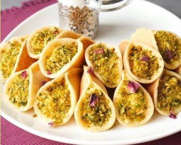 Qatayef (Atayef) Middle-eastern dessert recipe by Food Fusion