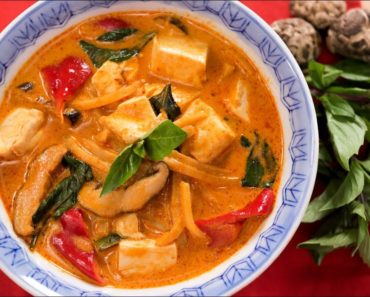 Vegan Thai Red Curry Recipe แกงเผ็ดมังสวิรัติ