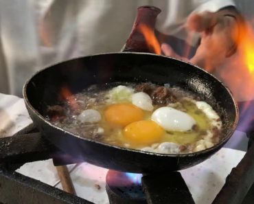 Al Soussi: The Best Traditional Lebanese Breakfast (eggs, hummus, foul,