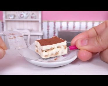 Miniature tiramisu dessert