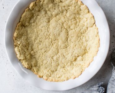 Oil Pie Crust (Easy, NO ROLL Pie Crust!) – WellPlated