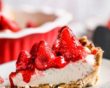 Strawberry Cream Pie {Fresh & Delicious!}– WellPlated