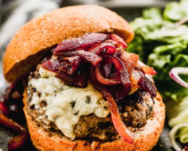 Blue Cheese Burger {Healthy Burger with Black Beans}