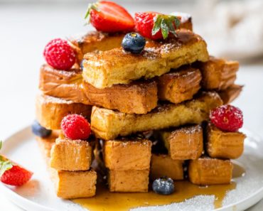 French Toast Sticks {Crispy Oven Baked!} – WellPlated