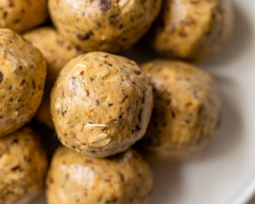 Peanut Butter Protein Balls {Low Calorie} – WellPlated
