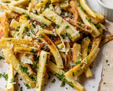 Parsnip Fries {Healthy Oven Baked Recipe!}
