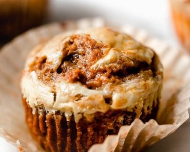 This Fall Inspired Pumpkin Muffin Recipe Is So Yummy &
