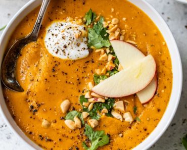 Curried Carrot Soup {Healthy Vegan Soup}