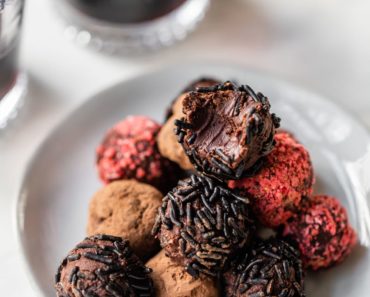 Red Wine Truffles {Easy Chocolate Truffle Recipe} – WellPlated