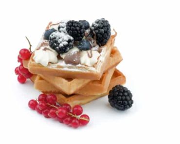 6 Best Belgian Waffle Makers For The Brunch of Your