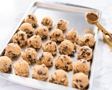 8 Best Baking Sheets to Add to Your Kitchen
