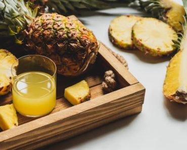 How To Cut A Pineapple Like A Professional