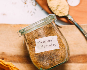 Easy Tandoori Spice Mix (6 Ingredients!)