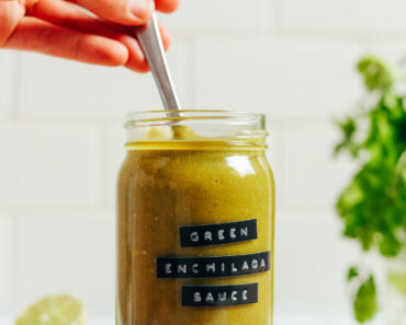 Easy Green Enchilada Sauce