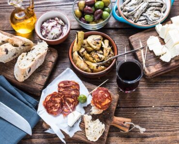 What Are Tapas ? + How To Throw An Over-The-Tapas
